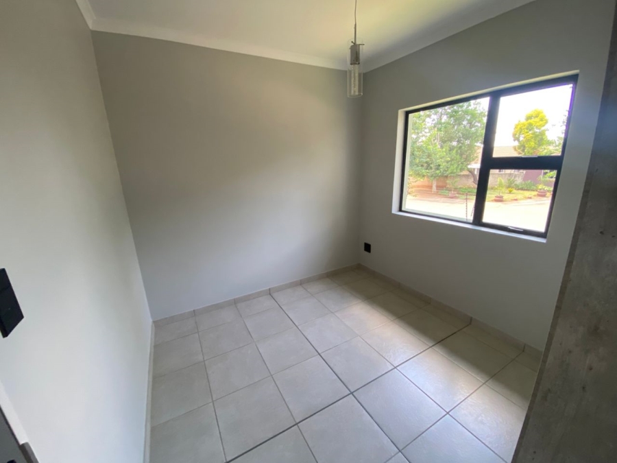 3 Bedroom Property for Sale in Waterval East North West